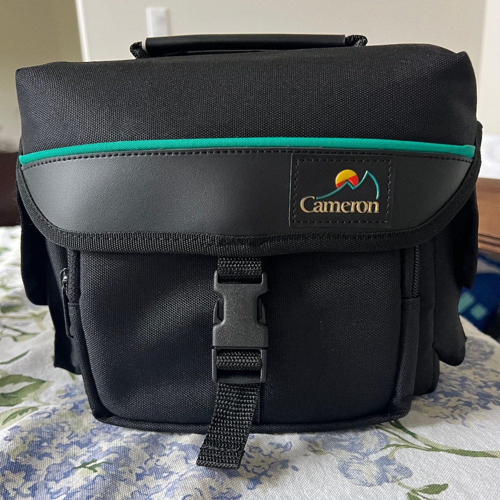 NWT: Cameron Camera Bag